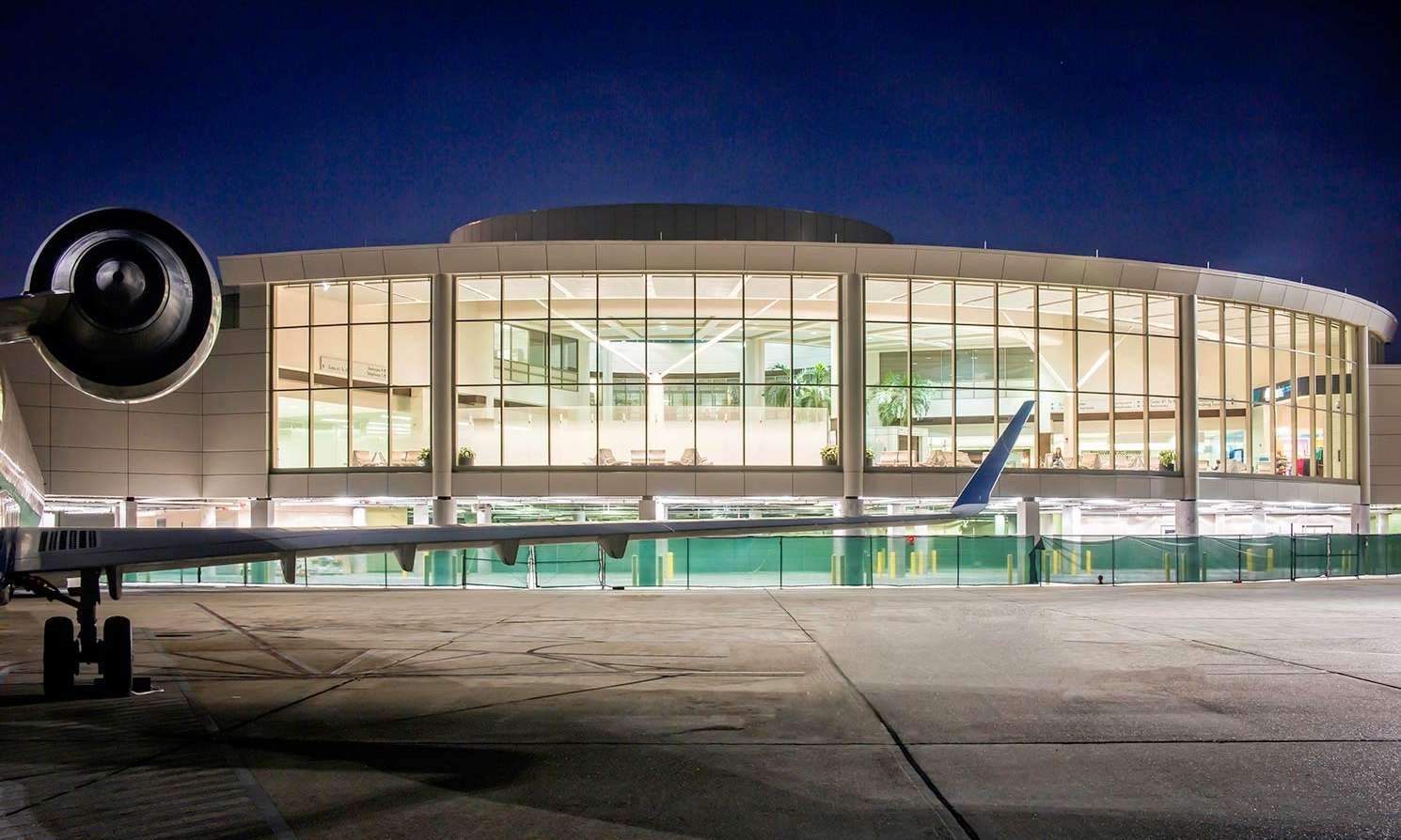 Exterior image of the Baton Rouge Metropolitan Airport Terminal Expansion from the runway apron